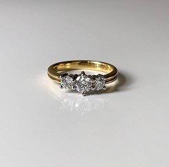 18K Yellow Gold Three Stone Diamond Ring